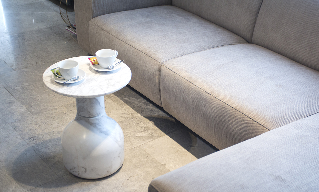 Masa de cafea living realizata din piatra naturala