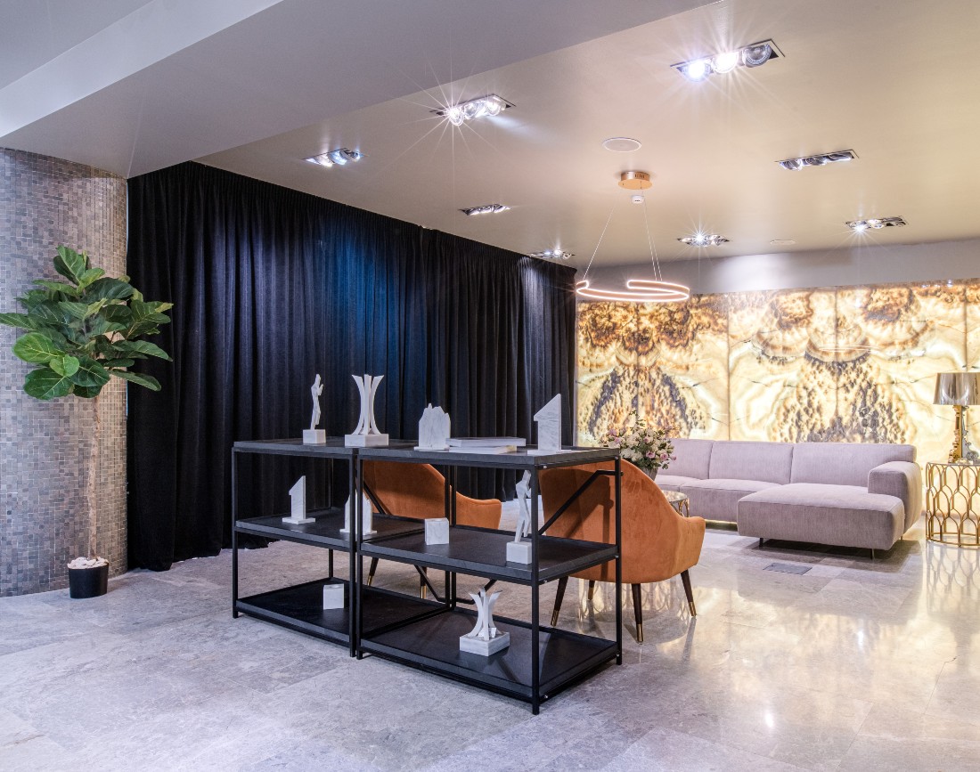 Noul showroom PIATRAONLINE
