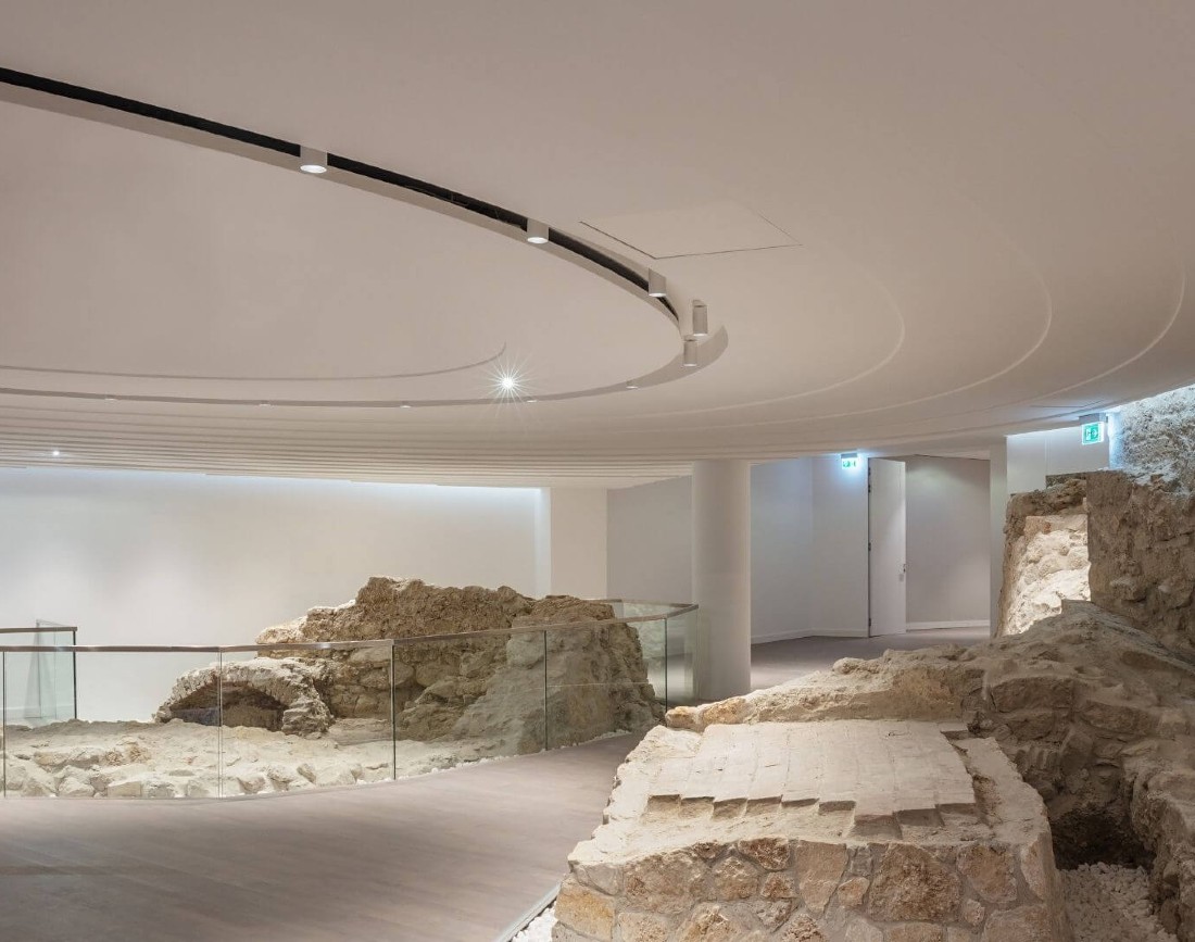 Interiorul cladirii Villa Lónyay-Hatvany realizata de BORD Architectural Studio