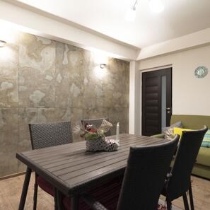 Ardezie Flexibila SKIN Ultra-Flex 2mm - Tan, 122x61 cm | Piatra pt Pereti, Mobilier, Fatade si Spatii Umede