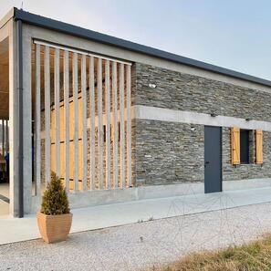 Ardezie Kavala 3D Strips | Piatra Decorativa pt. Placari Verticale, Exterior-Interior (10-12/palet)