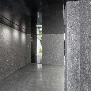 Гранитная плита Black Diamond Lineal Extreme Dark Design 3 см