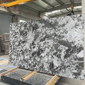 Lastra Marmura Breccia Black Hydro, 2 cm