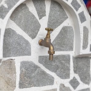 Cismea Gradina Mica, Traditionala, Freestanding - Placata cu piatra poligonala, Ardezie Kavala, 80 x 55 cm, 70 kg