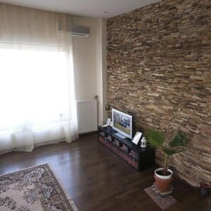 Ardezie Rhodos 3D Strips | Piatra Decorativa pt. Placari Verticale, Exterior-Interior (10-12/palet)