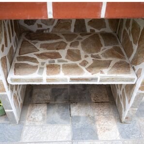 Gratar Gradina Traditional Mediu cu raft (Carbune/Lemn, 120x70x210 cm, 800 kg, piatra naturala Rhodos, caramida)