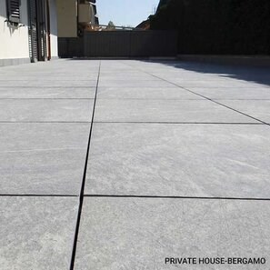 Piatra Sinterizata L'ALTRA PIETRA Colosseo Silvergrau, 60 X 60 X 2 cm, R11 - Antiderapanta pt exterior