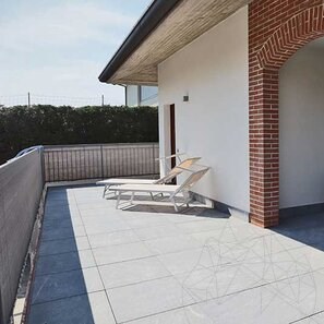 Piatra Sinterizata L'ALTRA PIETRA Colosseo Silvergrau, 60 X 60 X 2 cm, R11 - Antiderapanta pt exterior