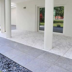 Piatra Sinterizata L'ALTRA PIETRA Duomo Carrara, 60 X 90 X 2 cm, R11 - Antiderapanta pt exterior