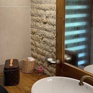 Limestone Sunny Dream Scapitata, 7 x 30 x 1.5 cm