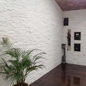 Panel Marmura Pure White, 15 x 60 cm