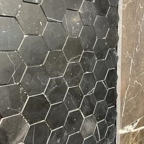 Mozaic Marmura Nero Marquina Hexagon Mata