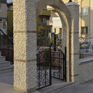 Mozaic Travertin Classic 3D Scapitat, 2.5 x 2.5 cm