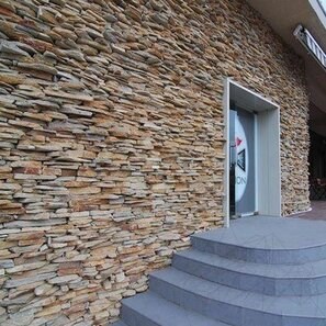 Ardezie Homa 3D Strips | Piatra Decorativa pt. Placari Verticale, Exterior-Interior (10-12/palet)