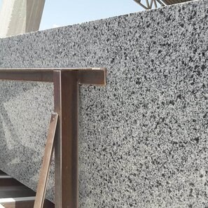 Granit Artico Grey, Polisat 1.8 cm – Blaturi, Trepte, Glafuri si Piese Personalizate