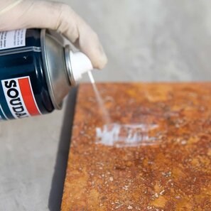 Soudal Adhesive Remover | Spray curatator adezivi Soudal (400 ml)
