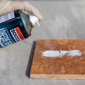 Soudal Adhesive Remover | Spray curatator adezivi Soudal (400 ml)