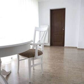Travertin Latte PREMIUM Mat, 61 x 30.5 x 1.2 cm