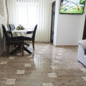 Travertin Latte PREMIUM Polisat, 61 x 30.5 x 1.2 cm
