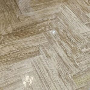 Паркет из травертина Royal Walnut Vein Cut, брашированный, 14x55x1,2 см 