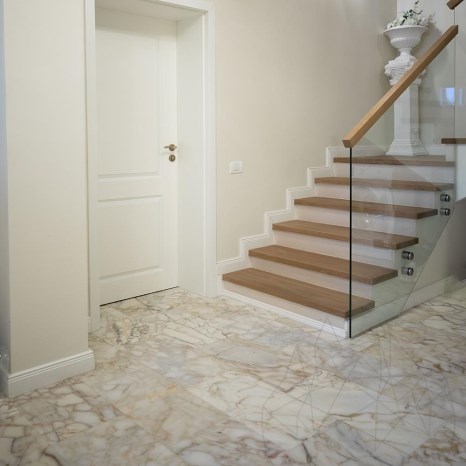 Мрамор Arabescato Oro полированный, 60 x 30 x 2 см (прозрачный)