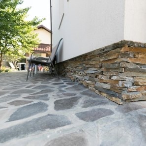 Ardezie AquaBlue Mix 3D Strips | Piatra Decorativa pt. Placari Verticale, Exterior-Interior (10-12 mp/palet)